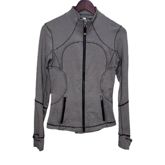 lululemon athletica Jackets & Blazers - Lululemon Forme Jacket Size 6